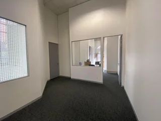 175 sqm Office To Let in Bryanston