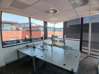 637 sqm Office to Let in Melrose Arch