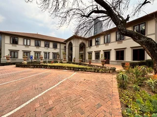 195 sqm Office to Let in Sandton