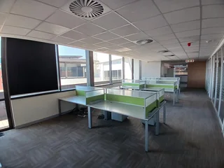 637 sqm Office to Let in Melrose Arch