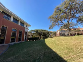 175 sqm Office To Let in Bryanston