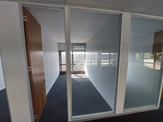 188 sqm Office to Let in Bedfordview