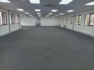 587m² Office to rent Rivonia