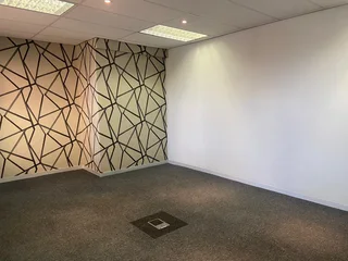 279 sqm Office To Let in Bryanston