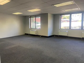279 sqm Office To Let in Bryanston