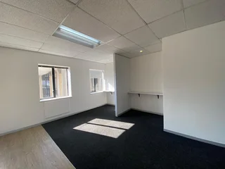 513 sqm Office To Let in Bryanston