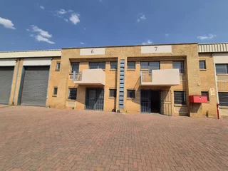 566m² Warehouse in Germiston