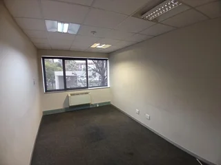 1069 sqm Office to Let in Bedfordview