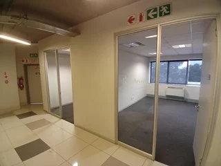 1069 sqm Office to Let in Bedfordview