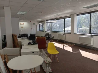 168m² Office To Rent, Woodmead