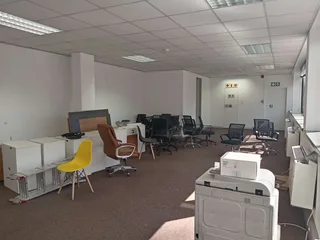 168m² Office To Rent, Woodmead