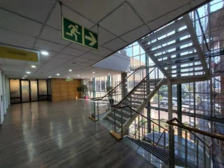 169 sqm 3rd Floor Office to Let