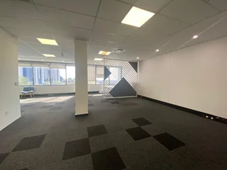 350 sqm Office To Let in Bryanston