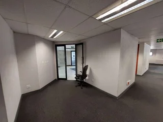 708 sqm Ground Floor Office to Let