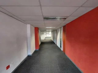 708 sqm Ground Floor Office to Let
