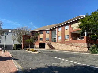 224 sqm Office To Let in Fourways