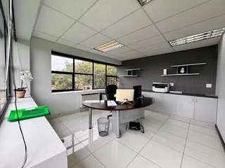 160 sqm Office to Let in Sandton