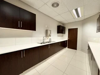 556 sqm Office to Let in Sandton