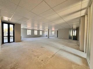 556 sqm Office to Let in Sandton