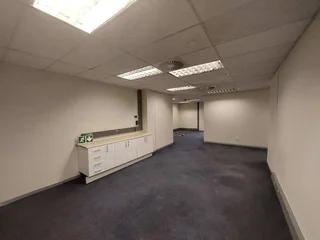 130 sqm Office to Let in Bedfordview