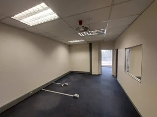 130 sqm Office to Let in Bedfordview