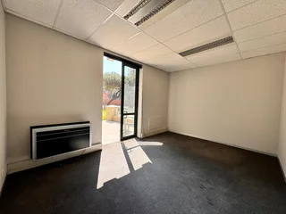 556 sqm Office to Let in Sandton
