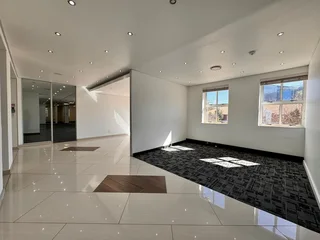 339 sqm Office to Let in Sandton