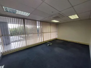 130 sqm Office to Let in Bedfordview