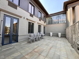 556 sqm Office to Let in Sandton