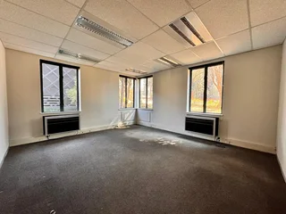 556 sqm Office to Let in Sandton