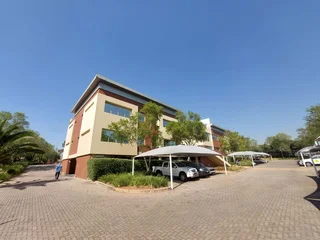 107 sqm Office to Let in Bedfordview