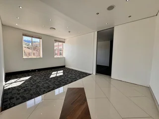 339 sqm Office to Let in Sandton