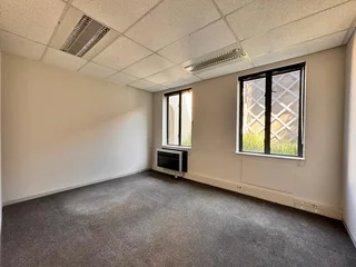 556 sqm Office to Let in Sandton