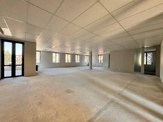 556 sqm Office to Let in Sandton