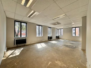 556 sqm Office to Let in Sandton