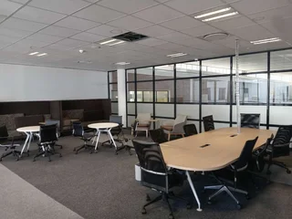 1691m² Office to rent Woodmead