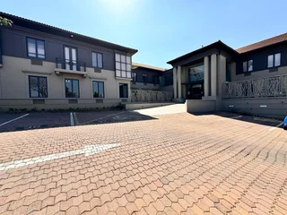 556 sqm Office to Let in Sandton