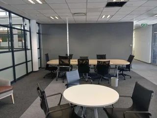 1691m² Office to rent Woodmead