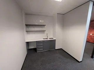 107 sqm Office to Let in Bedfordview