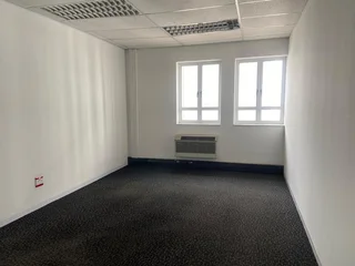 1224 sqm Office To Let in Bryanston