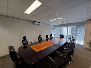 376 sqm Office to Let in Bedfordview