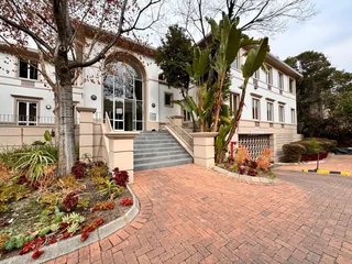 322 sqm Office to Let in Sandton