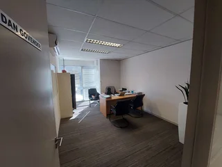 376 sqm Office to Let in Bedfordview