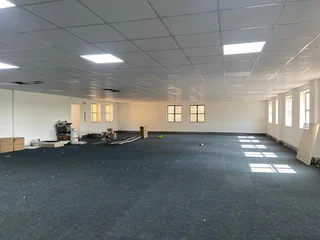 381 sqm Office To Let in Bryanston
