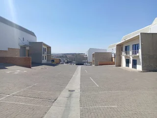 677m² Warehouse to rent, Linbro Park
