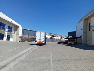 677m² Warehouse to rent, Linbro Park
