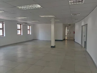 220m² Office to rent Rivonia