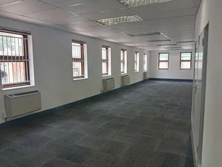 220m² Office to rent Rivonia