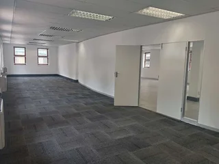 220m² Office to rent Rivonia