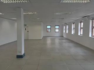 220m² Office to rent Rivonia